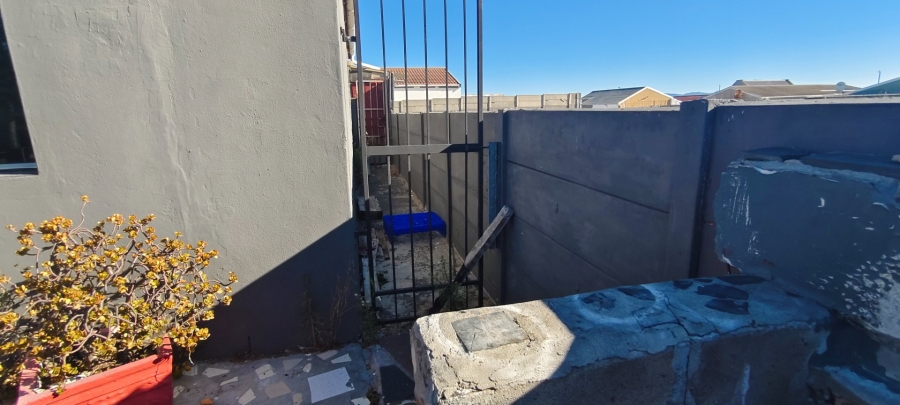 4 Bedroom Property for Sale in Strandfontein Western Cape